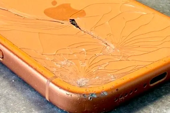 iPhone 17 Pro Max repair service in Dubai at My Celcare JLT