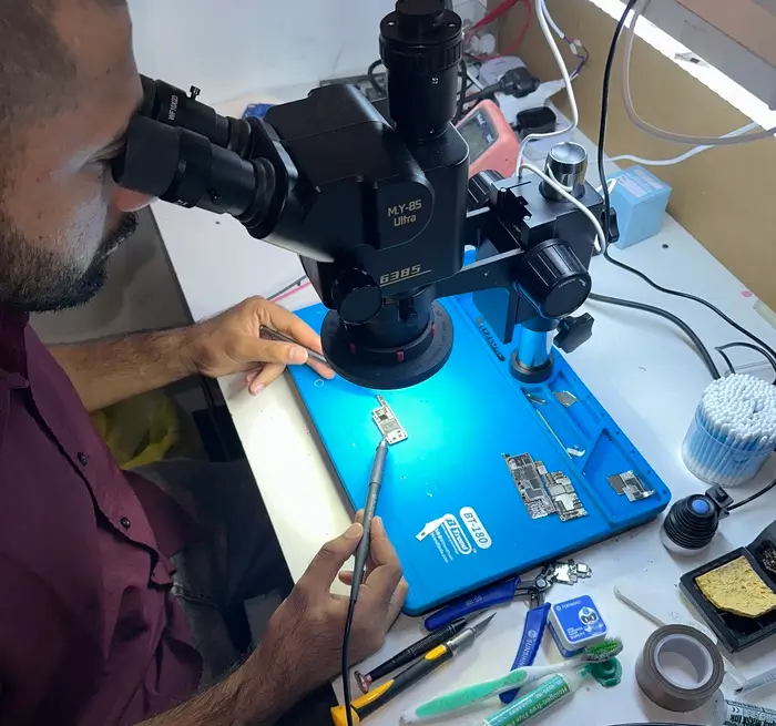 Trusted iPhone repair shop in Dubai - My Celcare JLT in JLT