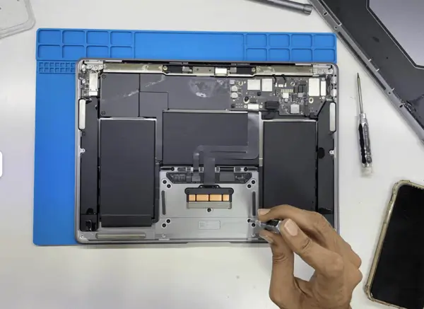 MacBook pickup and delivery repair service in Dubai