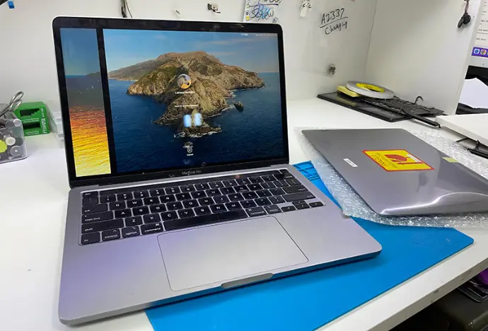 MacBook Pro screen repair and replacement service in Dubai at My Celcare JLT