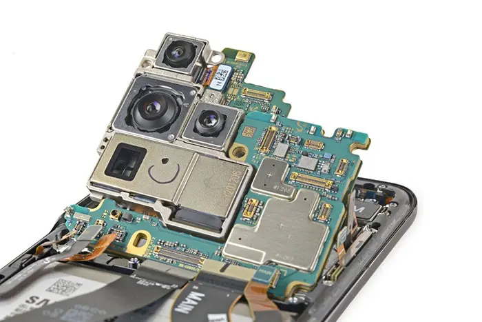 Samsung S21 Ultra repair service at My Celcare JLT Dubai